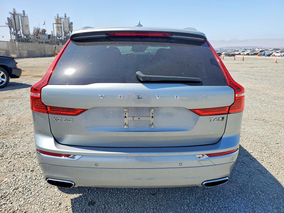 Photo 6 from auction – 2018 VOLVO XC60 with VIN YV4A22RL1J1017468