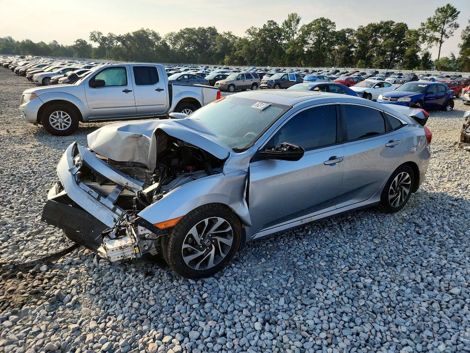 HONDA CIVIC 2016 with VIN 2HGFC2F72GH510813 - Photo from auction
