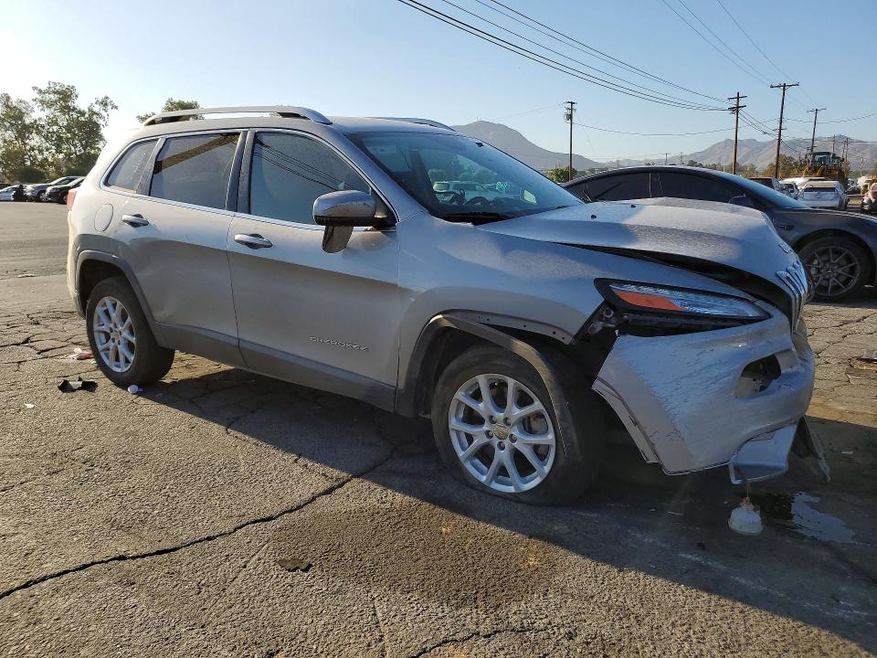 Photo 4 from auction – 2016 JEEP CHEROKEE with VIN 1C4PJLCS5GW281603