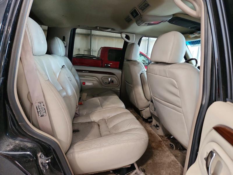 Photo 11 from auction – 2000 CADILLAC ESCALADE with VIN 1GYEK63R8YR207931