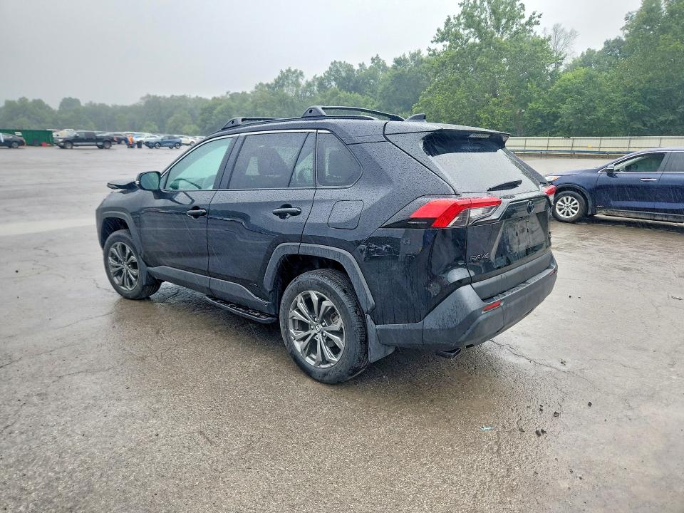 Photo 2 from auction – 2024 TOYOTA RAV4 with VIN 2T3B6RFV3RW082040