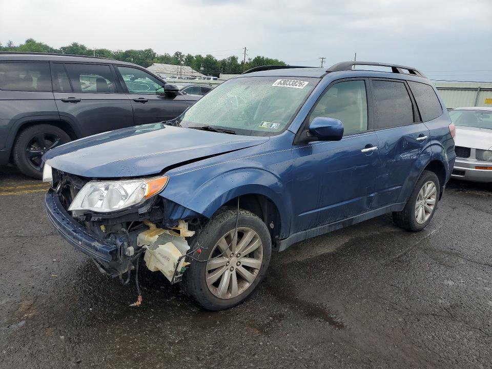 SUBARU FORESTER 2011 with VIN JF2SHAEC3BH769124 - Photo from auction