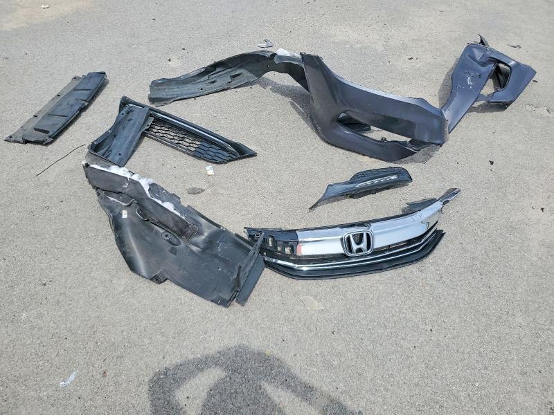 Photo 12 from auction – 2016 HONDA ACCORD with VIN 1HGCR2F73GA128984