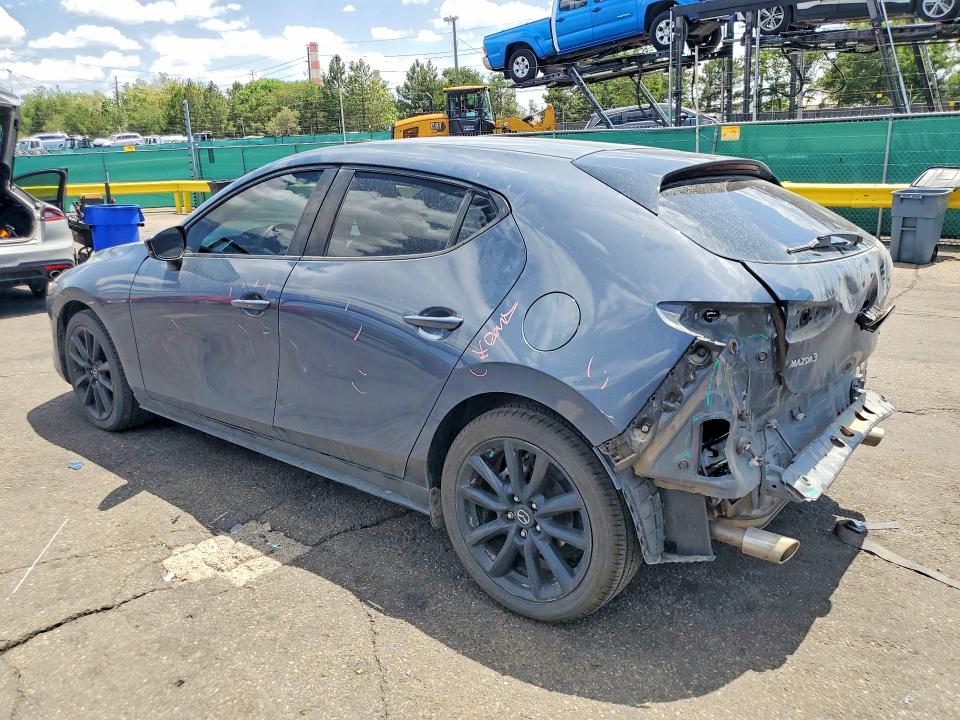 Photo 2 from auction – 2022 MAZDA 3 with VIN JM1BPALL2N1505961