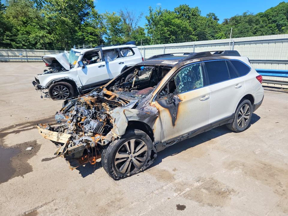 SUBARU OUTBACK 2019 with VIN 4S4BSANC6K3362472 - Photo from auction