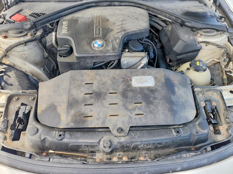 Photo 11 from auction – 2015 BMW 328 with VIN WBA3B5G59FNS14841