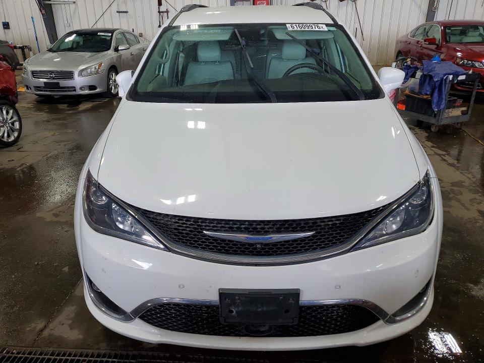 Photo 5 from auction – 2018 CHRYSLER PACIFICA with VIN 2C4RC1BG7JR263043