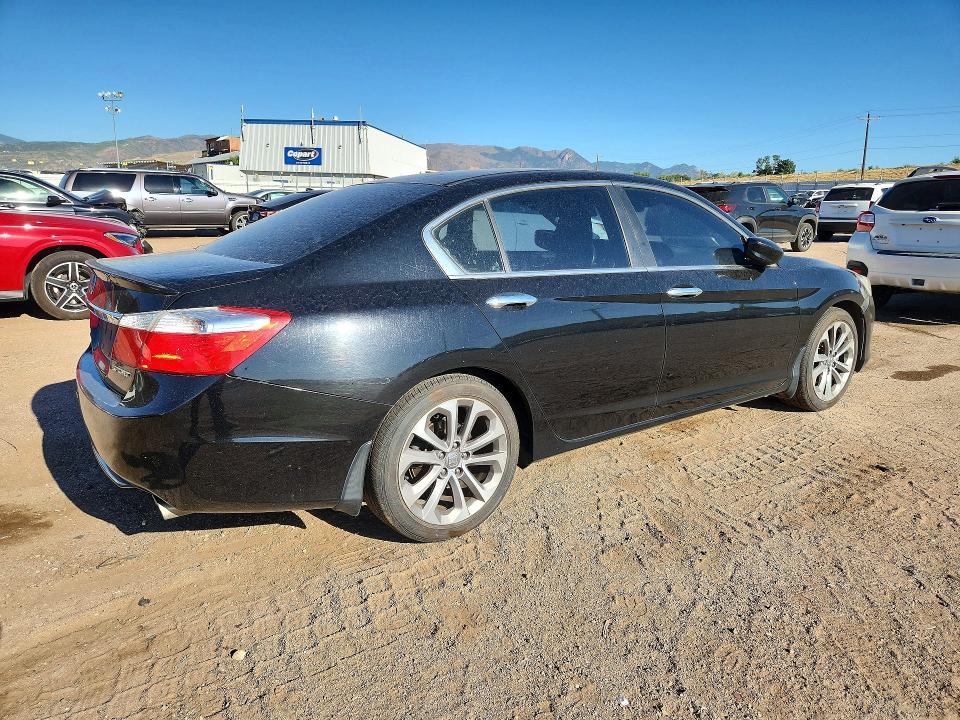 Photo 3 from auction – 2013 HONDA ACCORD with VIN 1HGCR2F5XDA001837