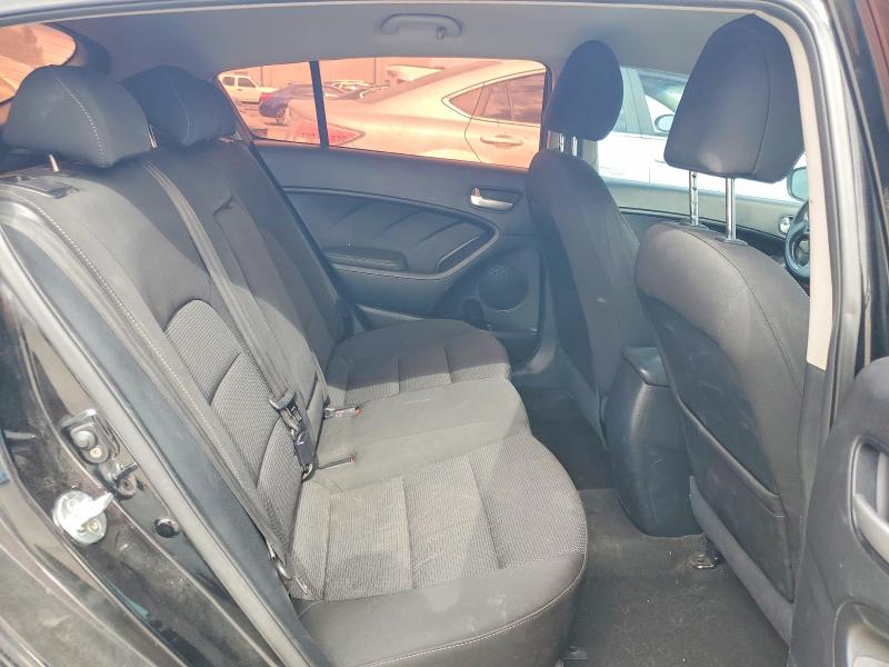 Photo 10 from auction – 2017 KIA FORTE5 with VIN KNAFK5A89H5680403