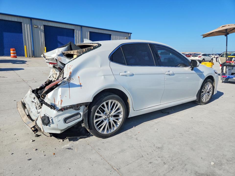 Photo 3 from auction – 2020 TOYOTA CAMRY with VIN 4T1F31AK3LU541186