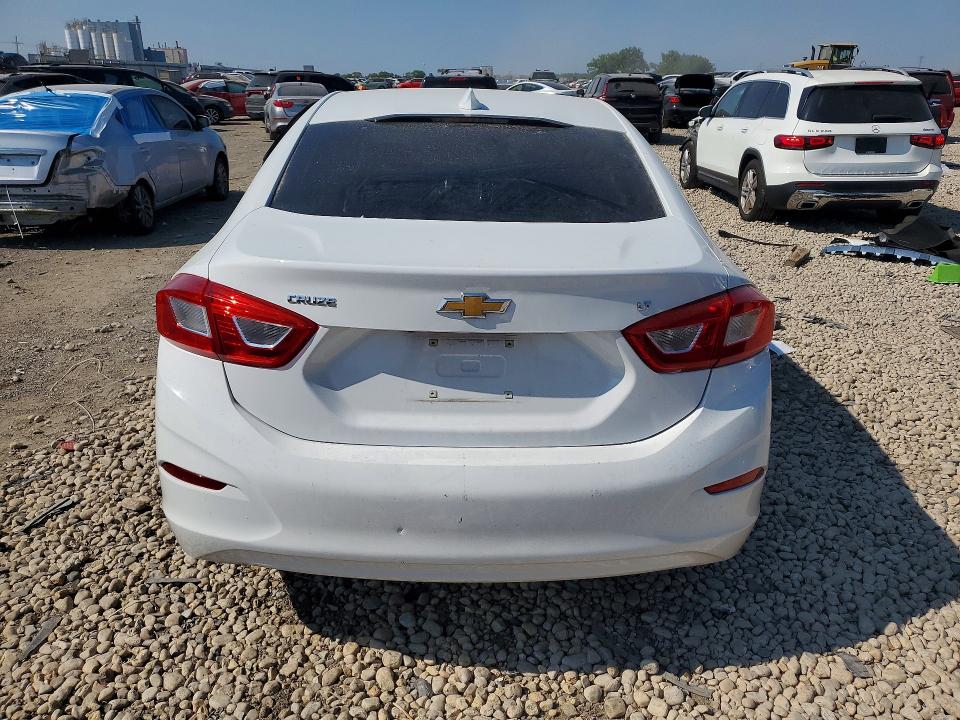 Photo 6 from auction – 2017 CHEVROLET CRUZE with VIN 1G1BE5SM8H7129638