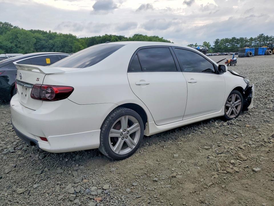 Photo 3 from auction – 2013 TOYOTA COROLLA with VIN 2T1BU4EE9DC109481