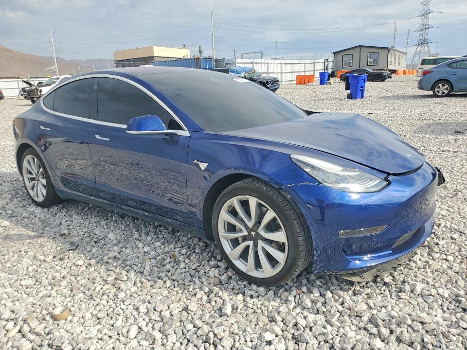 Photo 4 from auction – 2018 TESLA MODEL 3 with VIN 5YJ3E1EA2JF038399