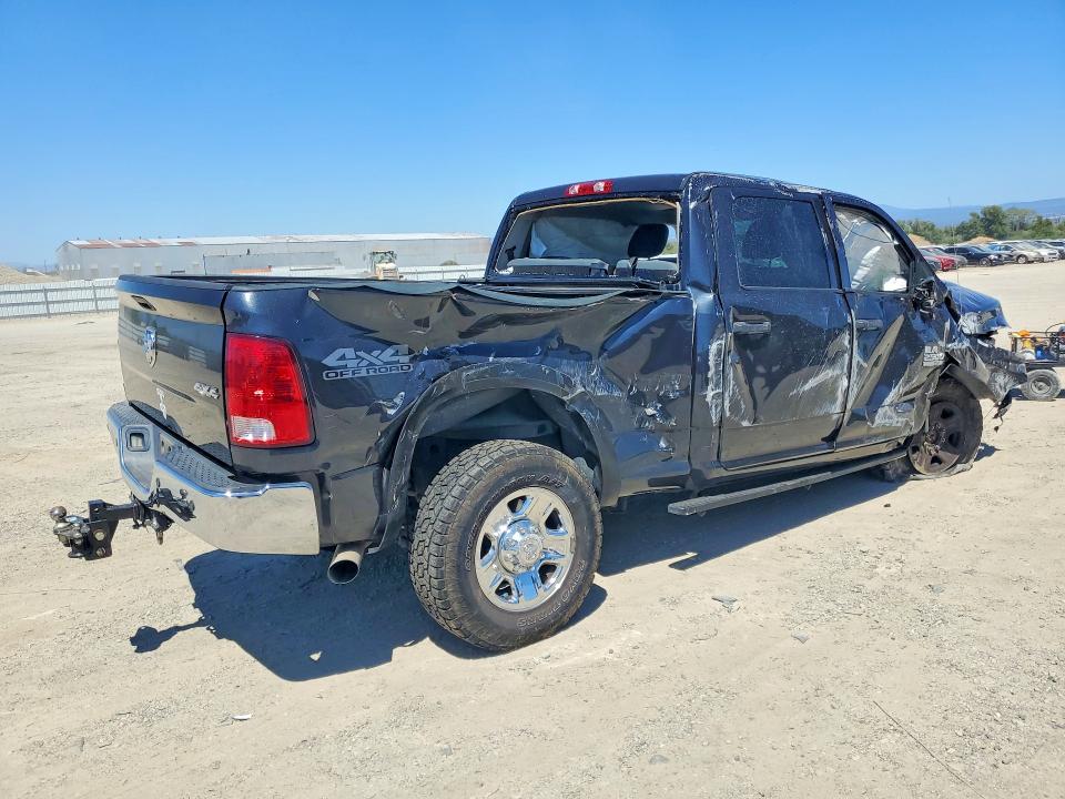 Photo 3 from auction – 2018 RAM 2500 with VIN 3C6UR5CLXJG190243