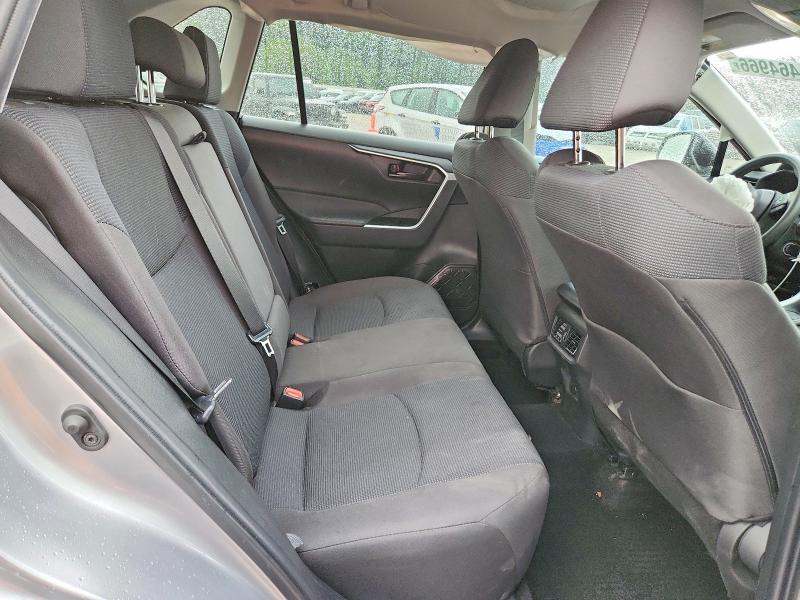 Photo 11 from auction – 2024 TOYOTA RAV4 with VIN 2T3H1RFV3RC260250