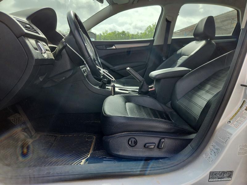 Photo 7 from auction – 2015 VOLKSWAGEN PASSAT with VIN 1VWBT7A37FC021983