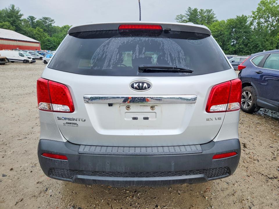 Photo 6 from auction – 2012 KIA SORENTO with VIN 5XYKUDA21CG291417