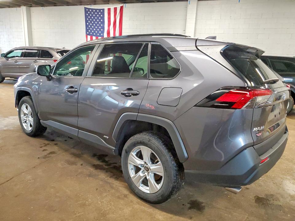 Photo 2 from auction – 2021 TOYOTA RAV4 with VIN 4T3LWRFVXMU026187