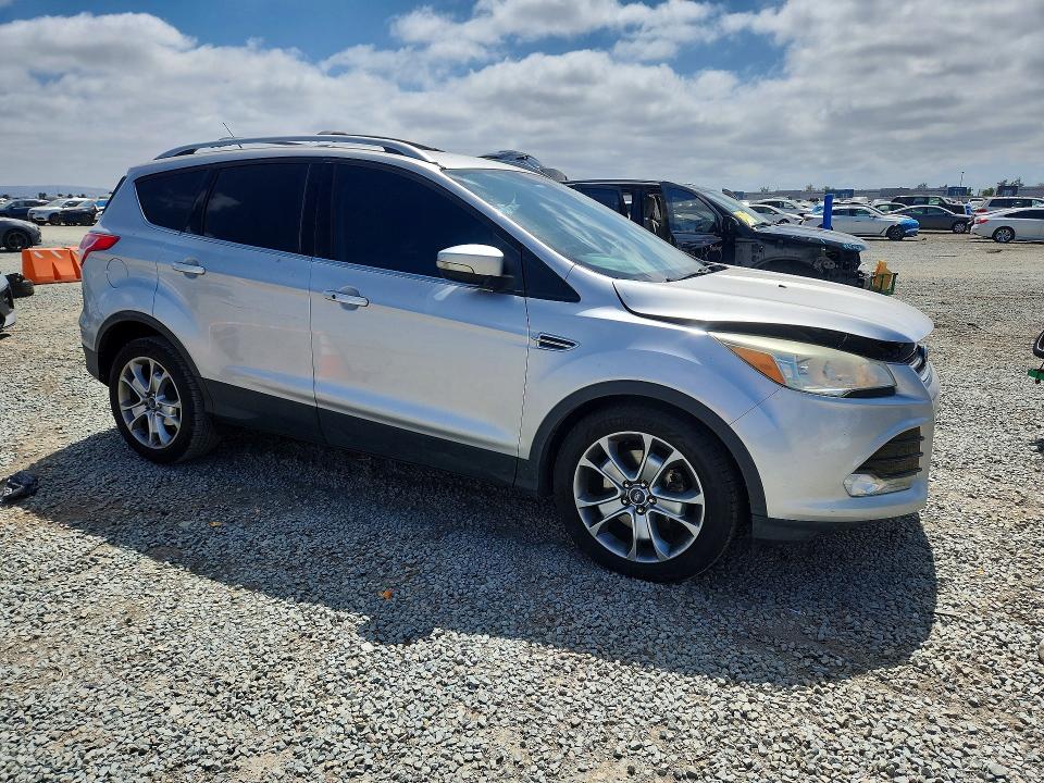 Photo 4 from auction – 2016 FORD ESCAPE with VIN 1FMCU9J93GUA14038