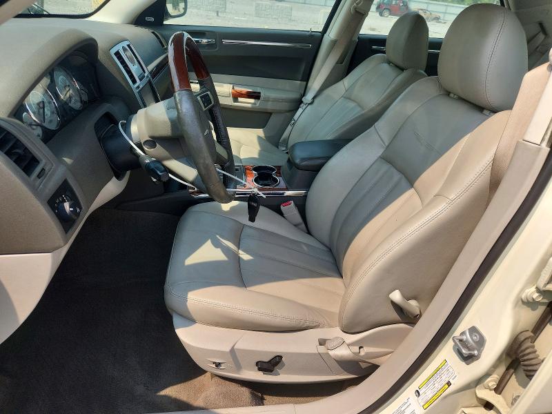 Photo 7 from auction – 2010 CHRYSLER 300C with VIN 2C3CA6CT9AH126541