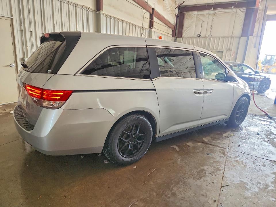 Photo 3 from auction – 2014 HONDA ODYSSEY with VIN 5FNRL5H64EB003223