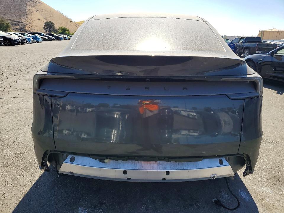 Photo 6 from auction – 2026 TESLA MODEL Y with VIN 7SAYGDED5TF420265