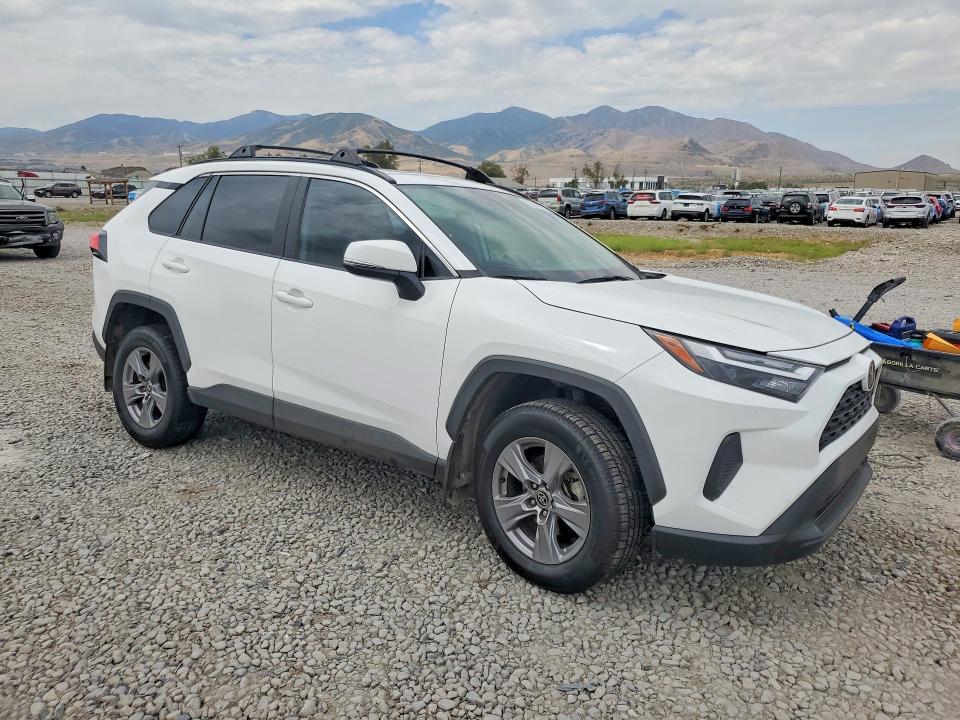 Photo 4 from auction – 2023 TOYOTA RAV4 with VIN 2T3P1RFV5PC356115