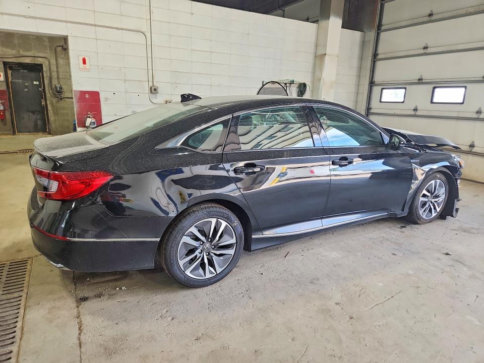 Photo 3 from auction – 2018 HONDA ACCORD with VIN 1HGCV3F55JA001872