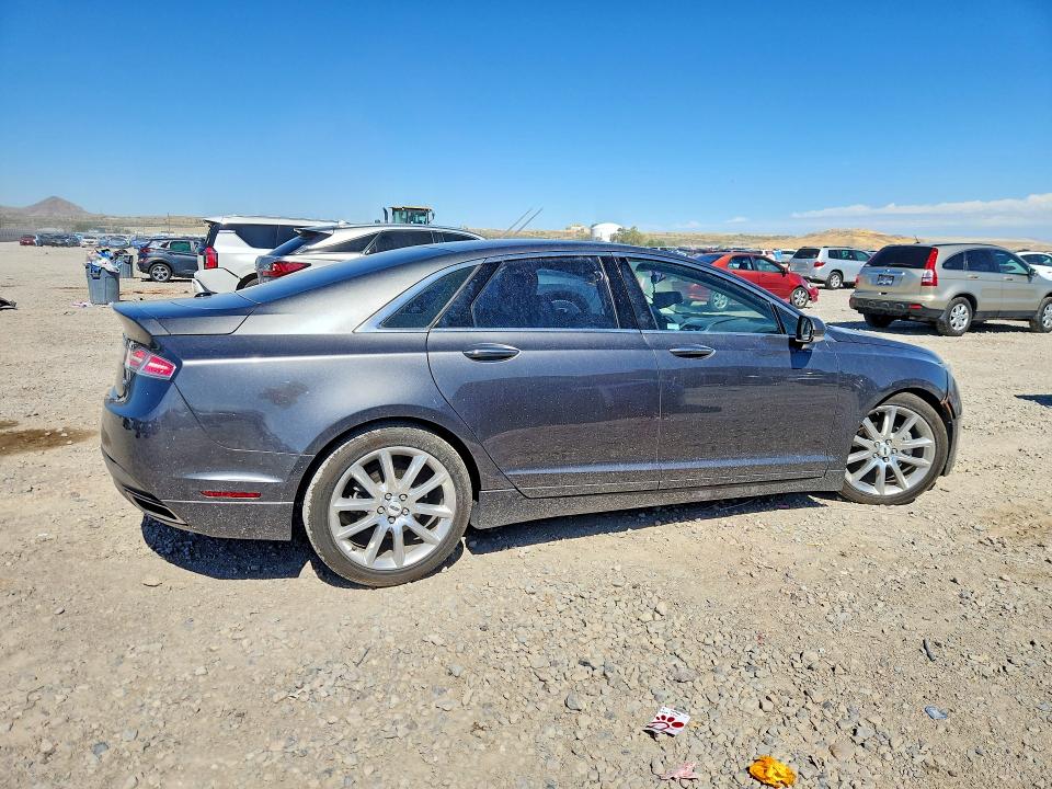 Photo 3 from auction – 2015 LINCOLN MKZ with VIN 3LN6L2LU4FR626943