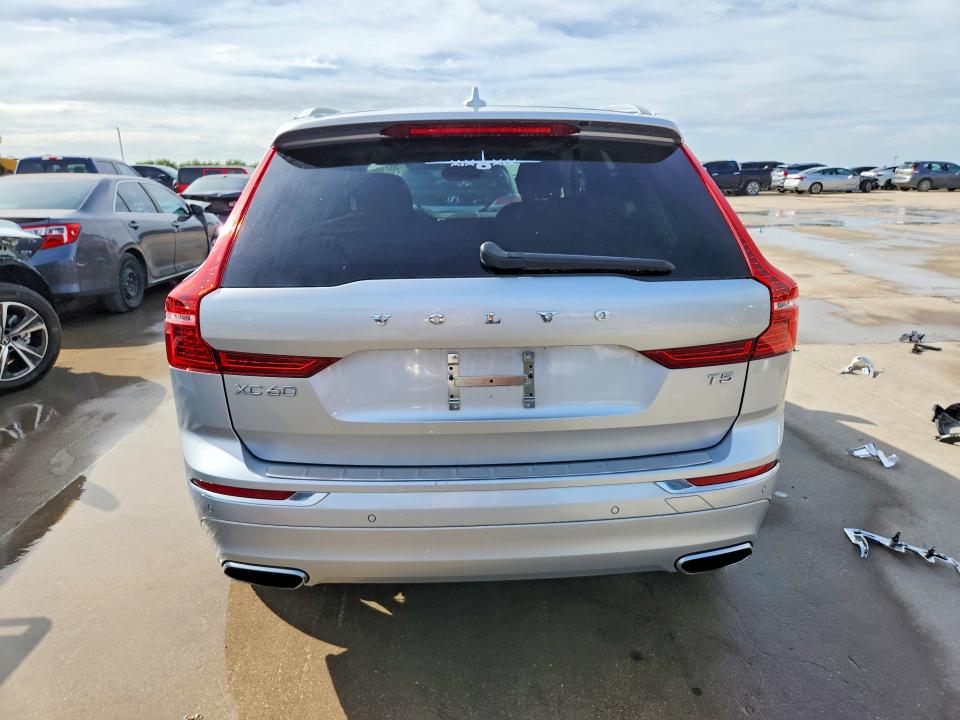 Photo 6 from auction – 2021 VOLVO XC60 with VIN YV4102DL4M1825640