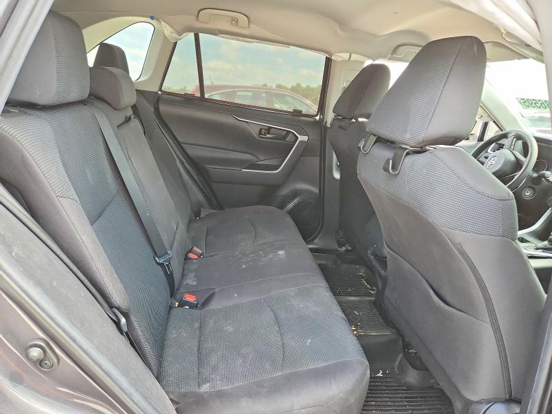 Photo 10 from auction – 2021 TOYOTA RAV4 with VIN 2T3H1RFV2MW172927