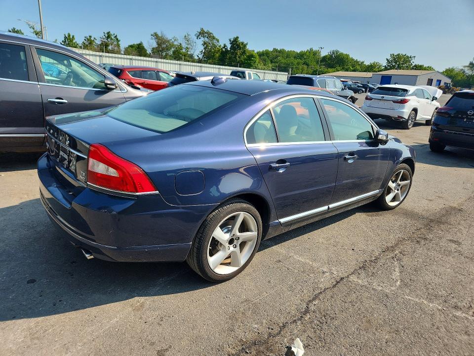 Photo 3 from auction – 2010 VOLVO S80 with VIN YV1992AH0A1132663