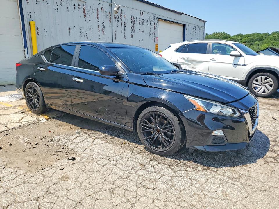 Photo 4 from auction – 2020 NISSAN ALTIMA with VIN 1N4BL4BV4LC201697