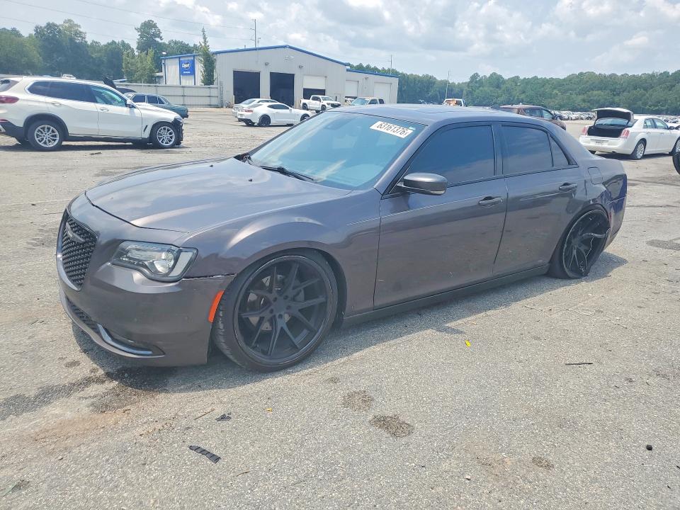 CHRYSLER 300 2017 with VIN 2C3CCABG4HH647100 - Photo from auction