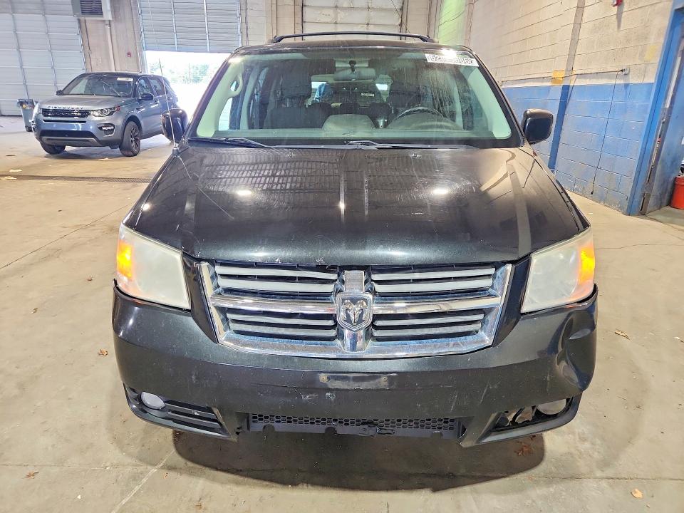 Фото 5 с аукциона – 2010 DODGE GRAND CARAVAN с VIN 2D4RN5D16AR135647