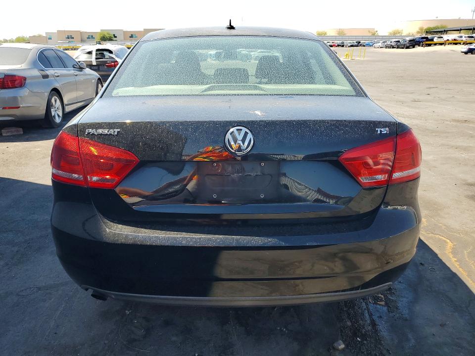Photo 6 from auction – 2015 VOLKSWAGEN PASSAT with VIN 1VWAT7A39FC040997