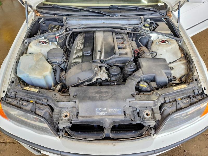 Photo 11 from auction – 2000 BMW 323 with VIN WBAAR3344YJB35059