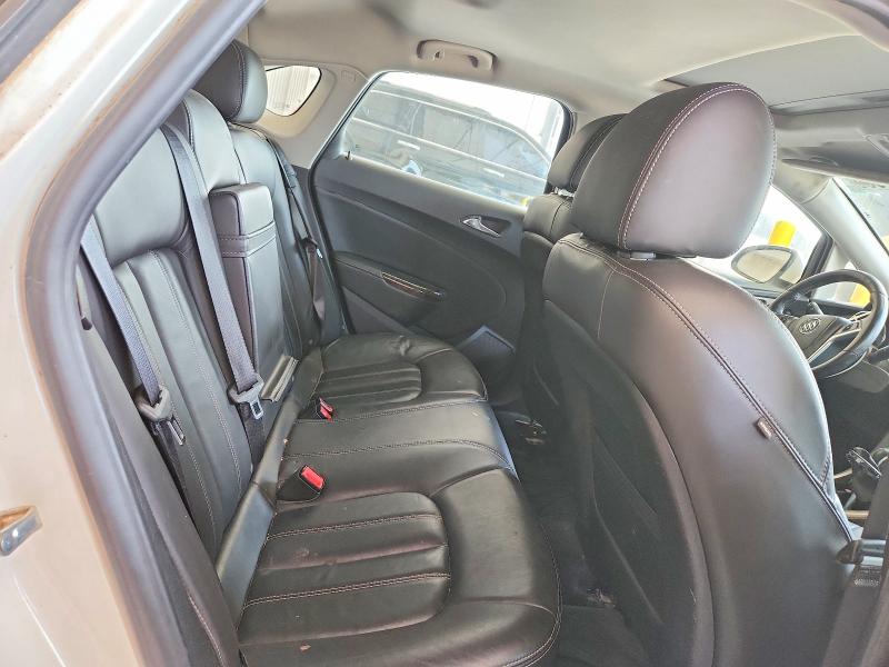 Photo 10 from auction – 2013 BUICK VERANO with VIN 1G4PT5SV2D4157907