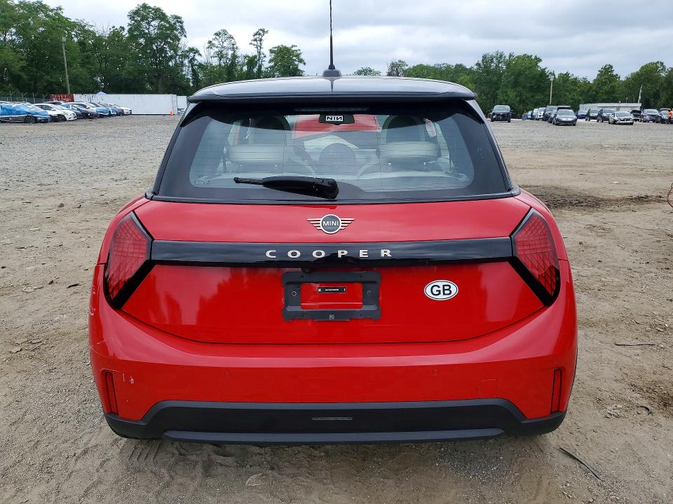Photo 6 from auction – 2025 MINI COOPER with VIN WMW13GD00S2W42463