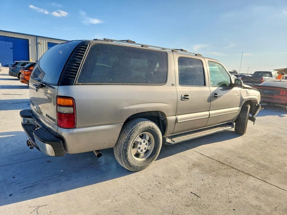 Photo 3 from auction – 2002 CHEVROLET SUBURBAN with VIN 1GNFK16Z02J100104