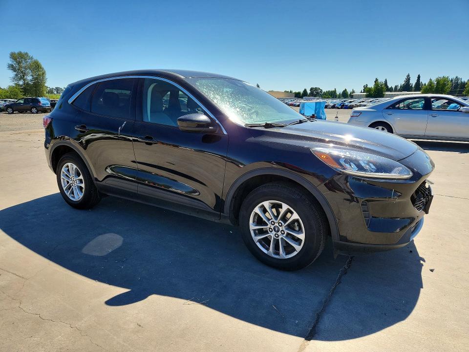Photo 4 from auction – 2021 FORD ESCAPE with VIN 1FMCU9G64MUA49518