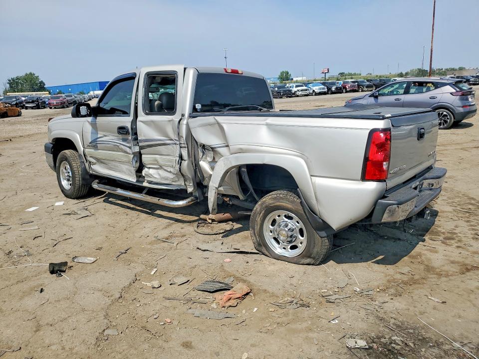 Photo 2 from auction – 2005 CHEVROLET SILVERADO with VIN 1GCHC29U35E102186