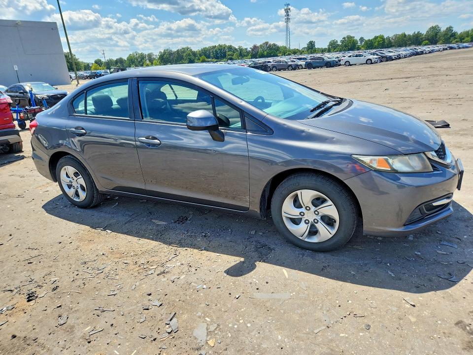 Photo 4 from auction – 2013 HONDA CIVIC with VIN 2HGFB2F55DH583557