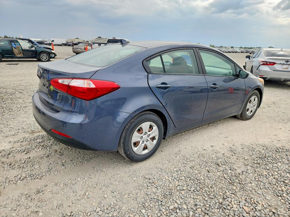 Photo 3 from auction – 2016 KIA FORTE with VIN KNAFK4A67G5569548