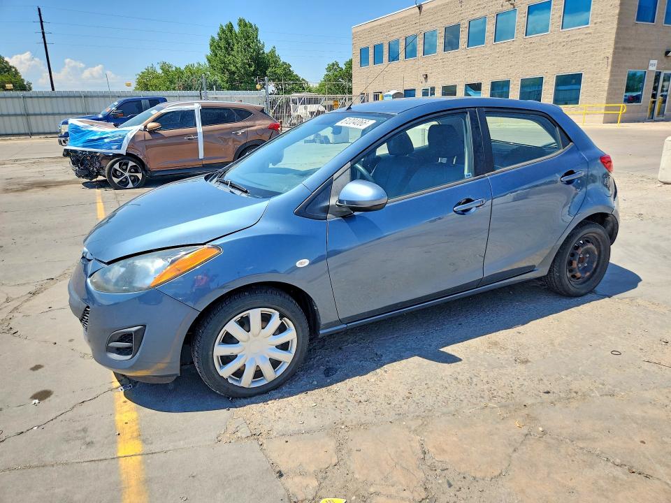 MAZDA MAZDA2 2014 with VIN JM1DE1KZ0E0189020 - Photo from auction