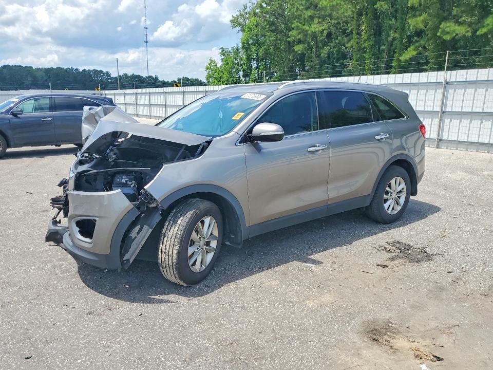 KIA SORENTO 2017 with VIN 5XYPG4A37HG220350 - Photo from auction