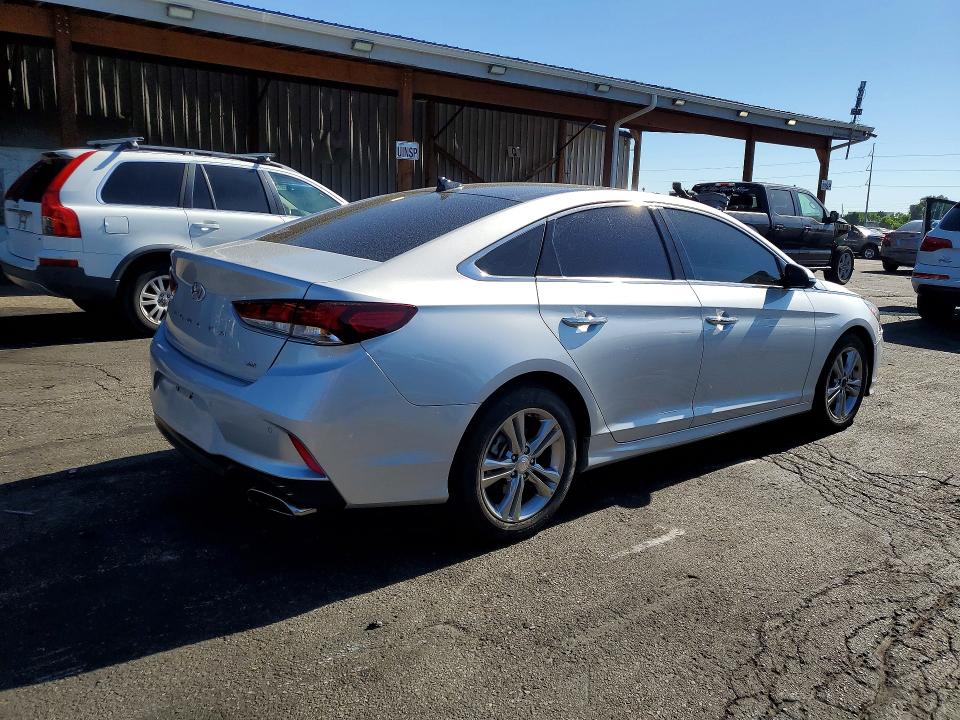 Photo 3 from auction – 2019 HYUNDAI SONATA with VIN 5NPE34AF6KH818586