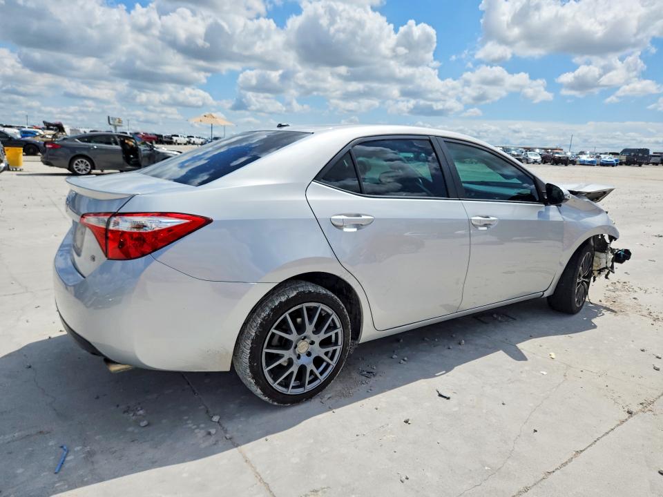 Photo 3 from auction – 2015 TOYOTA COROLLA with VIN 5YFBURHE2FP333283