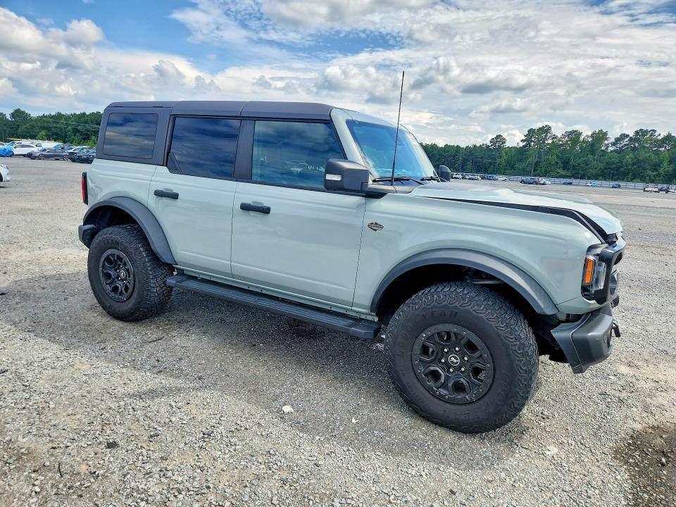Foto 4 de la subasta – 2023 FORD BRONCO con VIN 1FMEE5DP1PLB44009