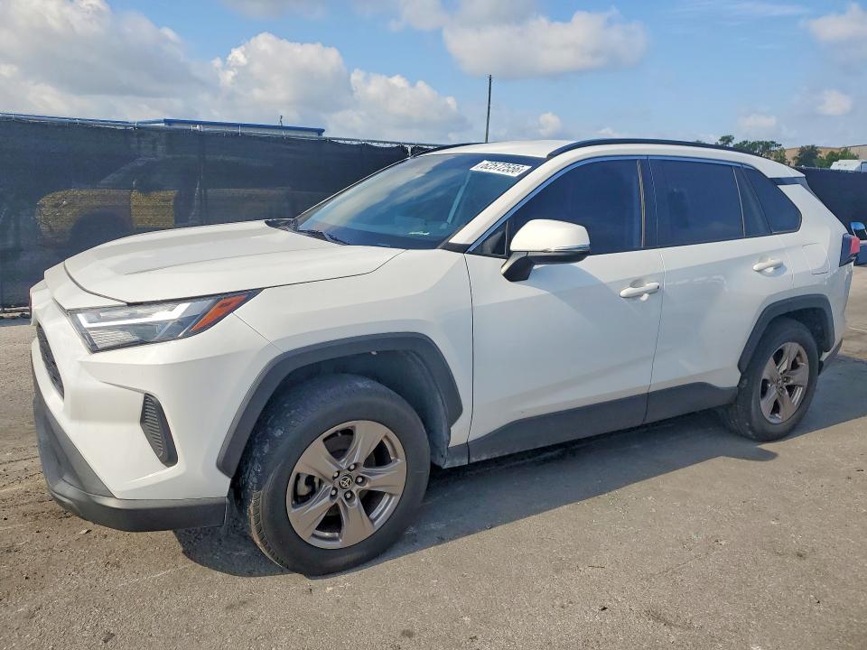 TOYOTA RAV4 2022 with VIN 2T3W1RFV6NC188543 - Photo from auction
